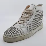 Paar schoenen, maat 43, Louboutin – foto 16 – kavel bij Domeinen Roerende Zaken, Groningen