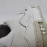 Paar sneakers, maat 10, Louis Vuitton, FD 0212 – foto 11 – kavel bij Domeinen Roerende Zaken, Groningen