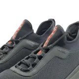 Paar sneakers, maat 9, Prada, 4E3406 – foto 4 – kavel bij Domeinen Roerende Zaken, Groningen