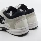 Paar sneakers, maat 44, Chanel, W G38301 – foto 6 – kavel bij Domeinen Roerende Zaken, Groningen