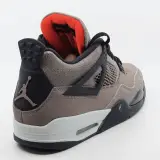 Paar sneakers, maat 44,5, Air Jordan, DB0732-200 – foto 15 – kavel bij Domeinen Roerende Zaken, Groningen