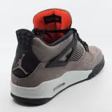 Paar sneakers, maat 44,5, Air Jordan, DB0732-200 – foto 18 – kavel bij Domeinen Roerende Zaken, Groningen