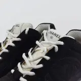 Paar sneakers, maat 45, Chanel, W G45078 – foto 4 – kavel bij Domeinen Roerende Zaken, Groningen