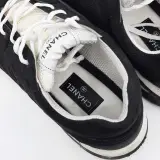 Paar sneakers, maat 45, Chanel, W G45078 – foto 10 – kavel bij Domeinen Roerende Zaken, Groningen
