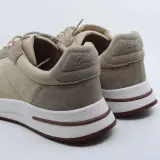 Paar sneakers, maat 45, Loro Piana, Week_end Walk Evo – foto 6 – kavel bij Domeinen Roerende Zaken, Groningen