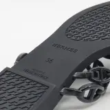 Paar slippers, maat 36, Hermès, S2924 – foto 11 – kavel bij Domeinen Roerende Zaken, Groningen