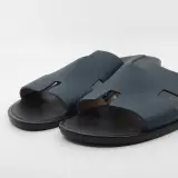 Paar slippers, maat 43, Hermès, AF152415ZH2006 – foto 2 – kavel bij Domeinen Roerende Zaken, Groningen