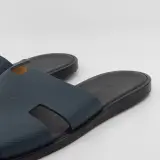 Paar slippers, maat 43, Hermès, AF152415ZH2006 – foto 4 – kavel bij Domeinen Roerende Zaken, Groningen