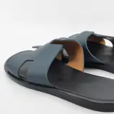 Paar slippers, maat 43, Hermès, AF152415ZH2006 – foto 7 – kavel bij Domeinen Roerende Zaken, Groningen
