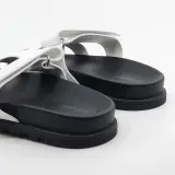 Paar sandalen, Hermès, R011222100Z 385 2411 – foto 7 – kavel bij Domeinen Roerende Zaken, Groningen