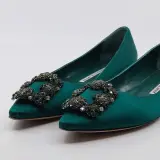 Paar instappers, maat 37, Manolo Blahnik – foto 2 – kavel bij Domeinen Roerende Zaken, Groningen
