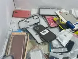 Partij telefoon en tablet accessoires – foto 2 – kavel bij Onlineveilingmeester