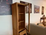 Vitrinekast teak – foto 3 – kavel bij Onlineveilingmeester, Joure