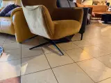 Draaifauteuil goudkleurig – foto 4 – kavel bij Onlineveilingmeester, Joure