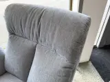 Fauteuil grijs – foto 5 – kavel bij Onlineveilingmeester, Joure