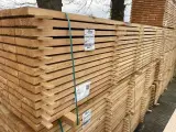 Ca. 90x Douglas Planken Fijnbezaagd, 43x200mm, lengte 300cm – foto 2 – kavel bij Onlineveilingmeester