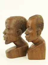 Set van 4 Afrikaanse houten beelden – foto 2 – kavel bij De Kringwinkel, Antwerpen