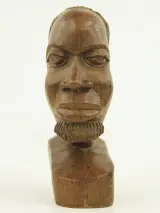 Set van 4 Afrikaanse houten beelden – foto 4 – kavel bij De Kringwinkel, Antwerpen