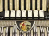 Orgone pianoaccordeon – foto 4 – kavel bij De Kringwinkel, Antwerpen
