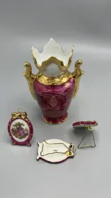 Miniatuur porselein Limoges France Fragonard verzamelset bordeaux en goud – foto 11 – kavel bij De Kringwinkel, Waardamme