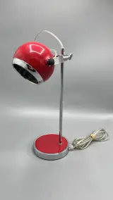Bureaulamp eyeball Space Age vintage rood chroom tafellamp – foto 2 – kavel bij De Kringwinkel, Waardamme