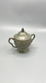 Suikerpot tin met deksel oren vintage klassiek tafelservies – foto 2 – kavel bij De Kringwinkel, Waardamme