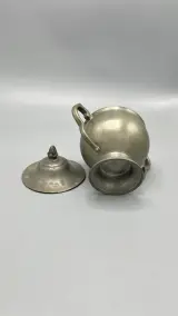 Suikerpot tin met deksel oren vintage klassiek tafelservies – foto 4 – kavel bij De Kringwinkel, Waardamme