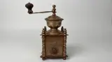 Koffiemolen Koper Messing Vintage Barokstijl Handmolen Decoratief – foto 2 – kavel bij De Kringwinkel, Waardamme