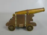 Miniatuur kanon op houten affuit – foto 3 – kavel bij De Kringwinkel, Diest