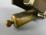 Miniatuur kanon op houten affuit – foto 7 – kavel bij De Kringwinkel, Diest