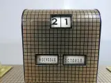Vintage bureau-kalender met dubbele penhouder – foto 5 – kavel bij De Kringwinkel, Diest