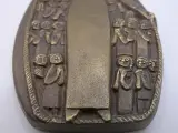 Bronskleurige religieuze plaquette met Maria van Barmhartigheid – foto 5 – kavel bij De Kringwinkel, Diest