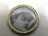 Miniatuurportret in vierkante goudkleurige lijst – foto 5 – kavel bij De Kringwinkel, Diest