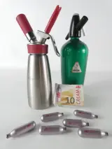 Vintage keukensifons en iSi Gourmet Whip met gaspatronen – kavel bij De Kringwinkel, Heverlee