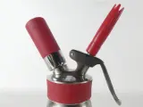 Vintage keukensifons en iSi Gourmet Whip met gaspatronen – foto 9 – kavel bij De Kringwinkel, Heverlee