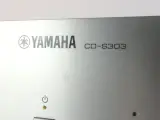Yamaha CD-S303 - Hoogwaardige Hifi CD-Speler met USB (Zilver) – foto 2 – kavel bij De Kringwinkel, Heverlee