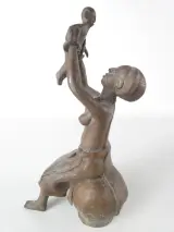 Bronzen tribaal beeld – Moeder met kind – foto 3 – kavel bij De Kringwinkel, Heverlee