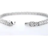 Witgouden tennisarmband met briljant geslepen diamanten – foto 4 – kavel bij Onlineveilingmeester