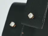 Rosegouden oorbellen met diamant – foto 6 – kavel bij Onlineveilingmeester