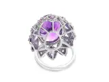 Ring met een grote ovaal geslepen amethist, witte diamanten en roze toermalijnen – foto 4 – kavel bij Onlineveilingmeester