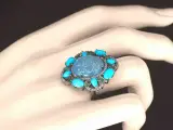 Ring gemaakt met verschillende edelstenen en bezaaid met witte natuurlijke diamanten – foto 2 – kavel bij Onlineveilingmeester