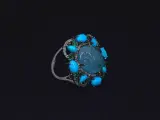 Ring gemaakt met verschillende edelstenen en bezaaid met witte natuurlijke diamanten – foto 4 – kavel bij Onlineveilingmeester