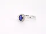 Witgouden entourage ring met diamanten en saffier – foto 8 – kavel bij Onlineveilingmeester