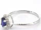 Witgouden entourage ring met diamanten en saffier – foto 9 – kavel bij Onlineveilingmeester