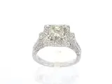 Witgouden ring met natuurlijke diamanten waarvan een grote Radiant geslepen diamant en meerdere kleine briljanten – foto 3 – kavel bij Onlineveilingmeester