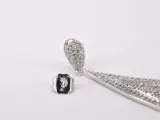 Witgouden oorhanger vol met diamanten – foto 7 – kavel bij Onlineveilingmeester