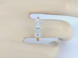 Gouden ring met drie chatons van diamanten 0.75 carat – foto 2 – kavel bij Onlineveilingmeester