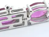 Witgouden tennisarmband met diamanten en robijn – foto 7 – kavel bij Onlineveilingmeester