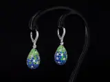 Oorhangers van 18 carats goud met diamanten van hoge kwaliteit en blauwe saffieren – foto 4 – kavel bij Onlineveilingmeester
