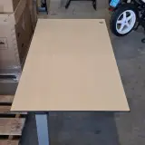 Elektrisch verstelbaar bureau | 160x80 cm, Ahrend, Ahorn – foto 3 – kavel bij Onlineveilingmeester, Raalte